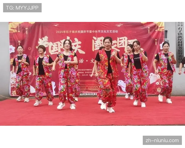 中场休息表演环节,当地舞蹈团体带来特色文化表演 中场休息表演环节,当地舞蹈团体带来特色文化表演